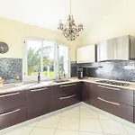 Luxury Sea Front With Pool فيلة