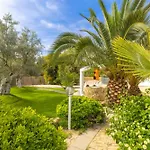 فيلة Luxury Sea Front With Pool
