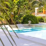 فيلة Luxury Sea Front With Pool