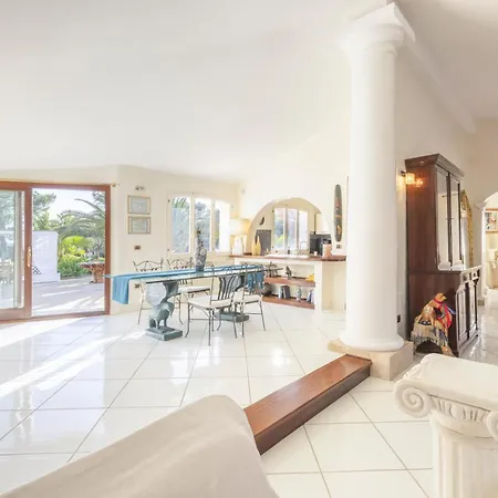 别墅 Luxury Sea Front With Pool