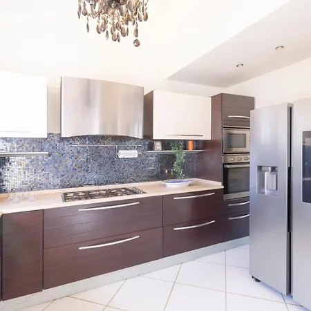 Luxury Sea Front With Pool 别墅 Su Forti