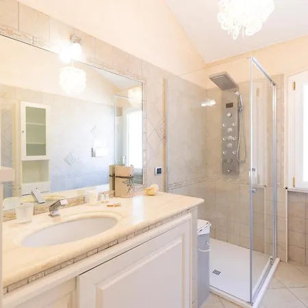 Luxury Sea Front With Pool *