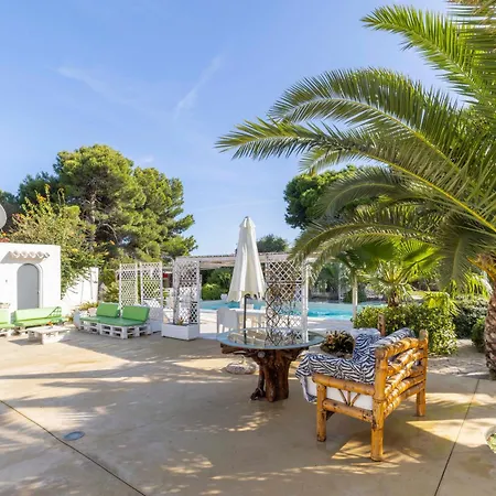 别墅 Luxury Sea Front With Pool Su Forti