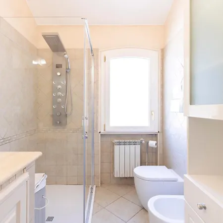 Luxury Sea Front With Pool Villa